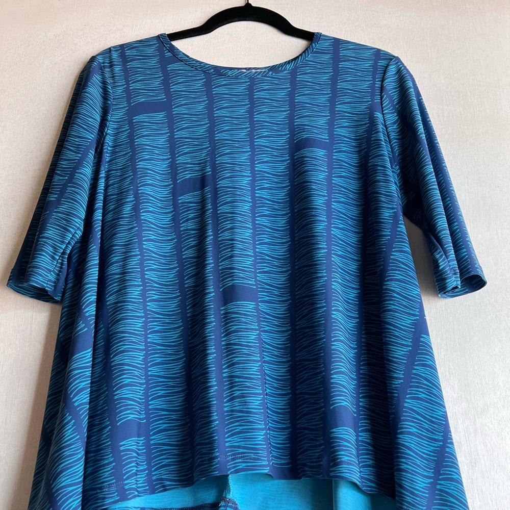 Ari South top